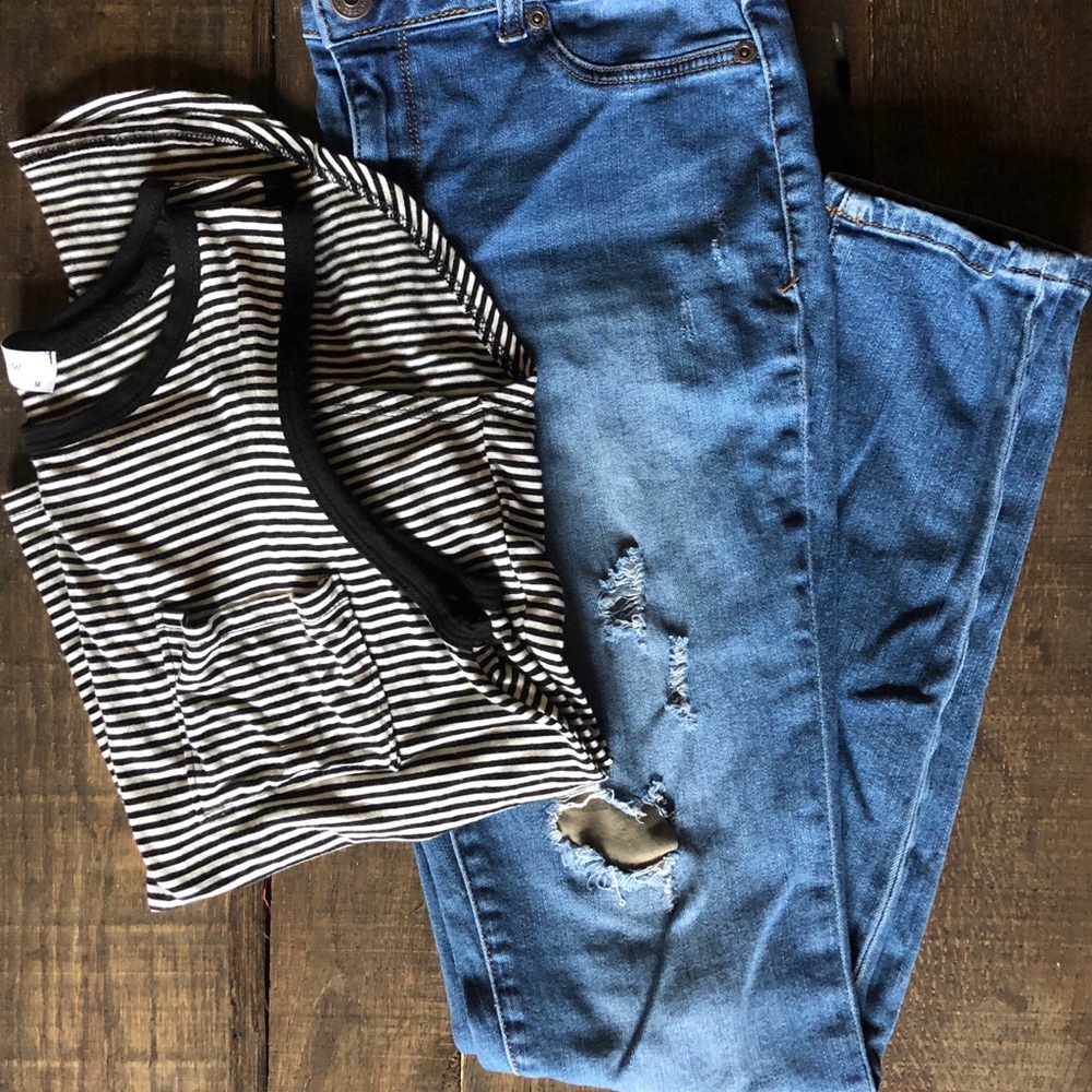 Maurice’s Distressed Jeggings